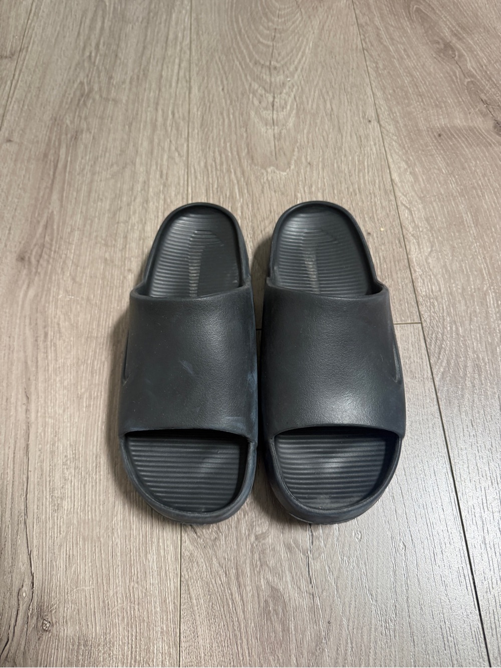 Nike Calm Slides